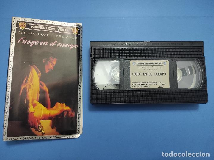 Cine: PELICULA VHS FUEGO EN EL CUERPO A&Ntilde;O 1992 (SOLO CINTA Y CARATULA) VER DESCRIPCION