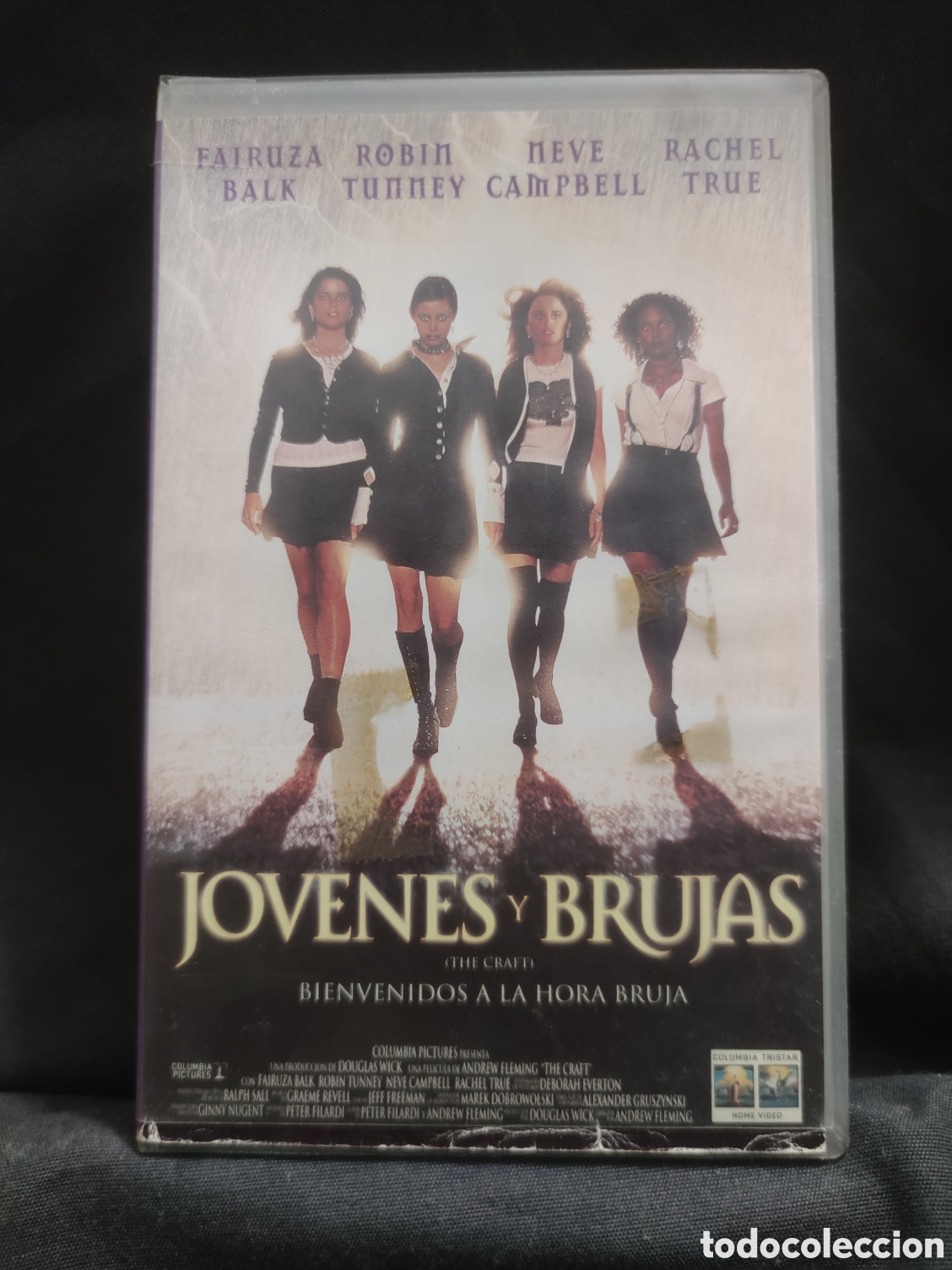 Cine: J&Oacute;VENES Y BRUJAS (VHS) - Foto 1