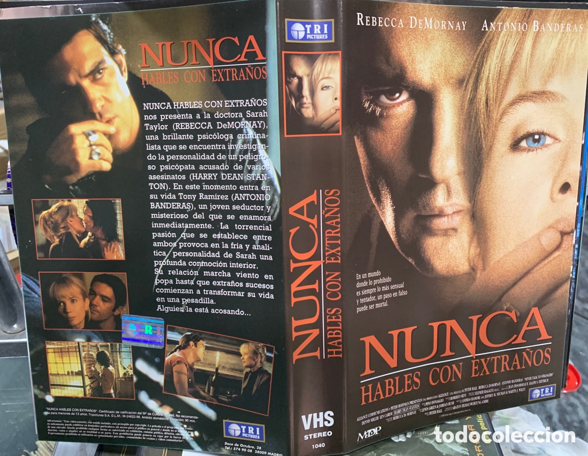 Cin&eacute;ma: Nunca hables con extra&ntilde;os (Solo caratula original VHS)