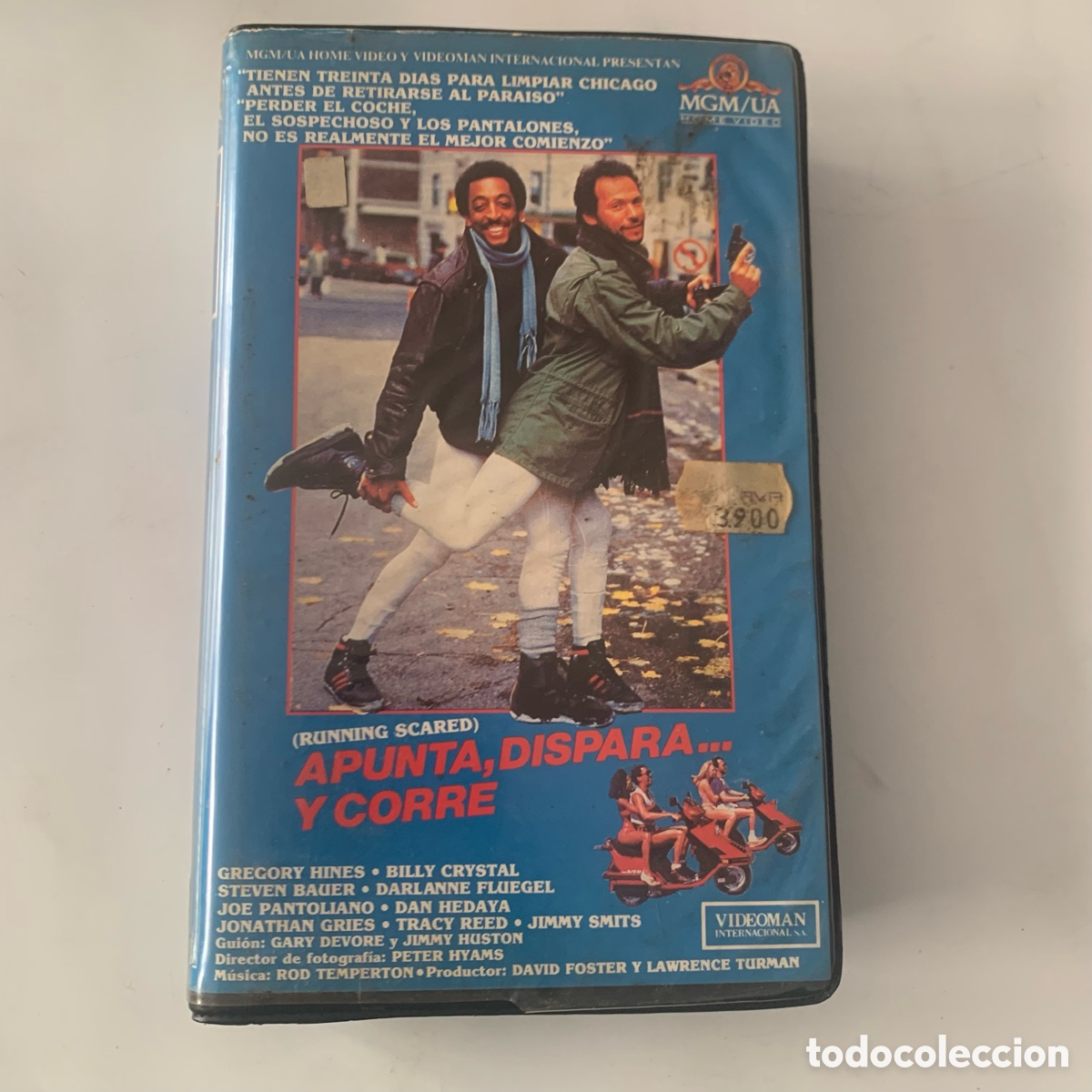Cin&eacute;ma: Antigua pel&iacute;cula de videoclub vhs apunta dispara y corre