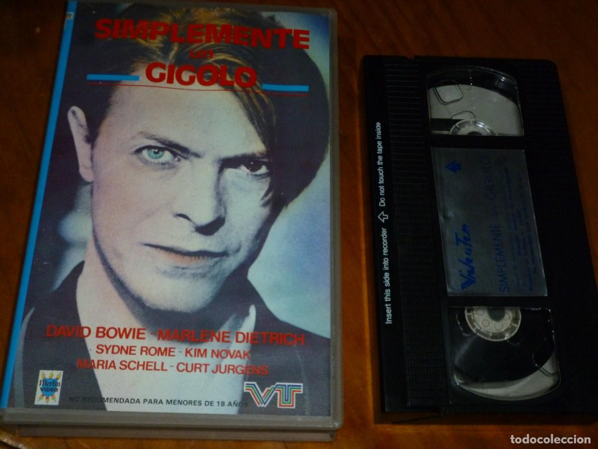 Cine: SIMPLEMENTE UN GIGOLO - DAVID BOWIE - VHS - Foto 1