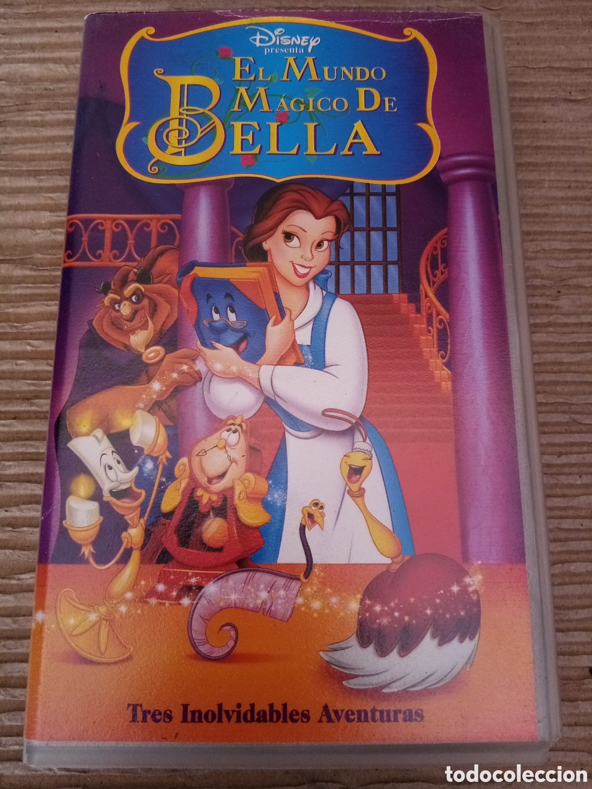 Cine: El mundo m&aacute;gico Bella. VHS