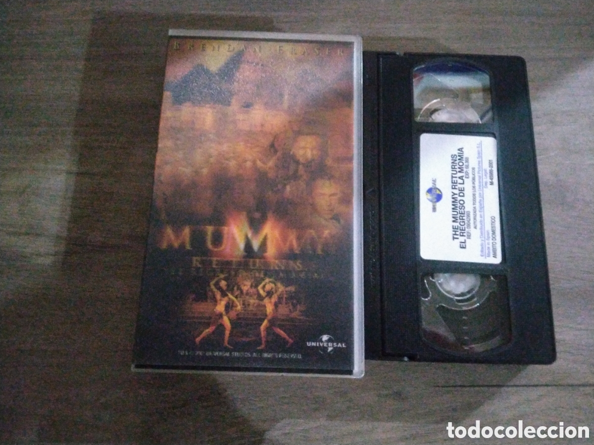 Cine: VHS- The mummy returns- Brendan Fraser- Car&aacute;tula holograma
