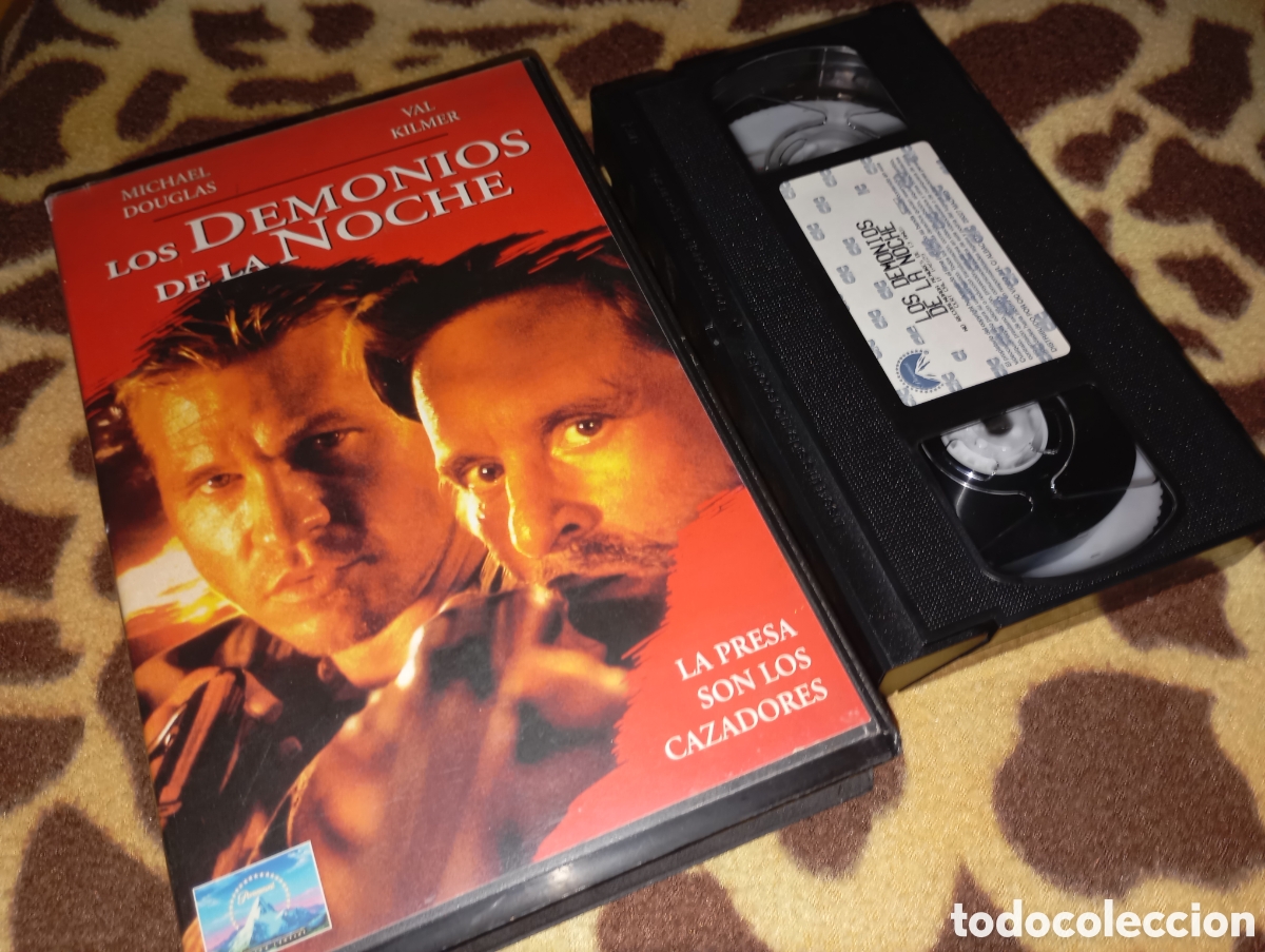 Cinema: Los demonios de la noche- vhs- caja grande