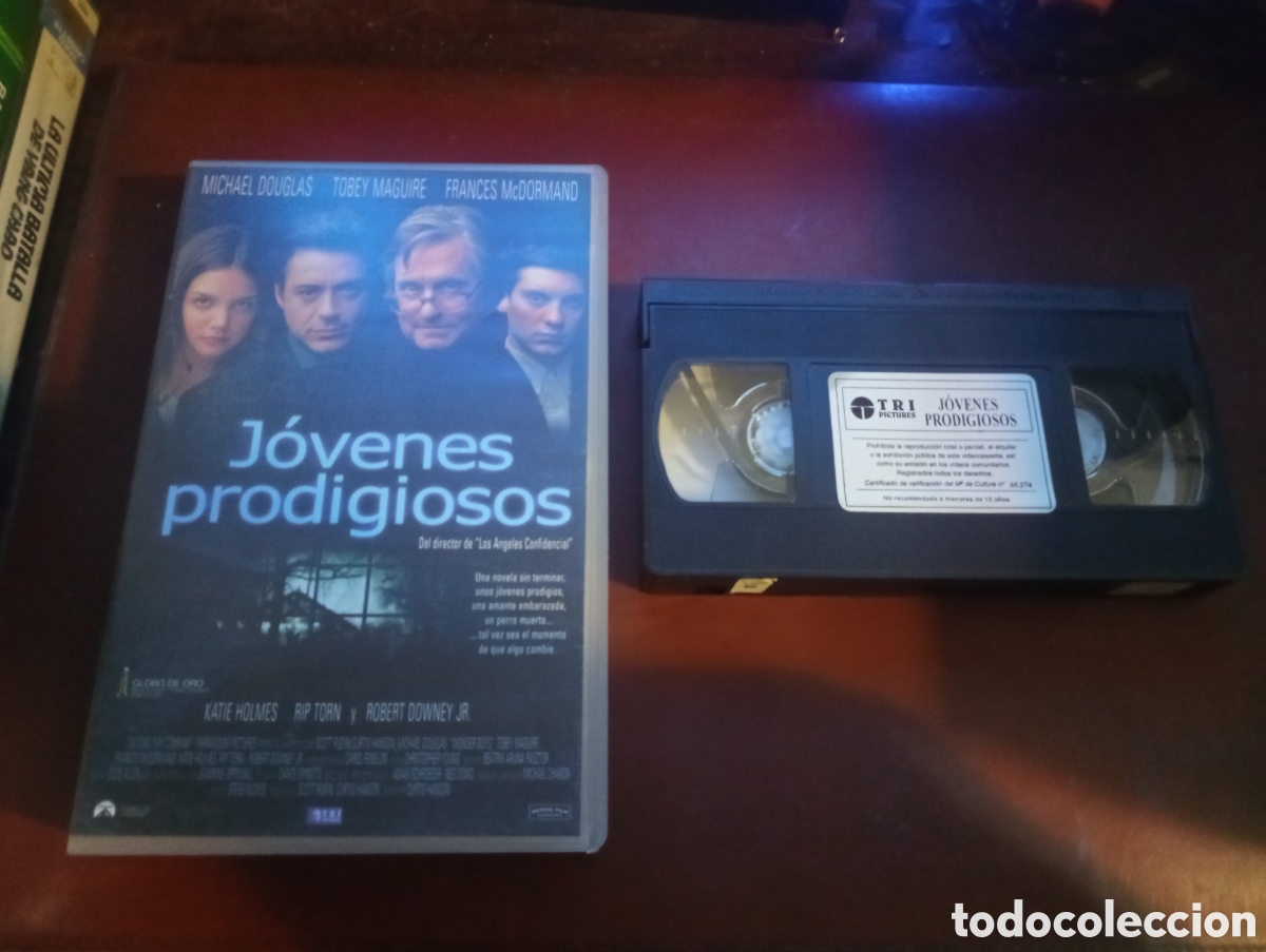 Cine: VHS JOVENES PRODIGIOSOS MICHAEL DOUGLAS - Foto 1