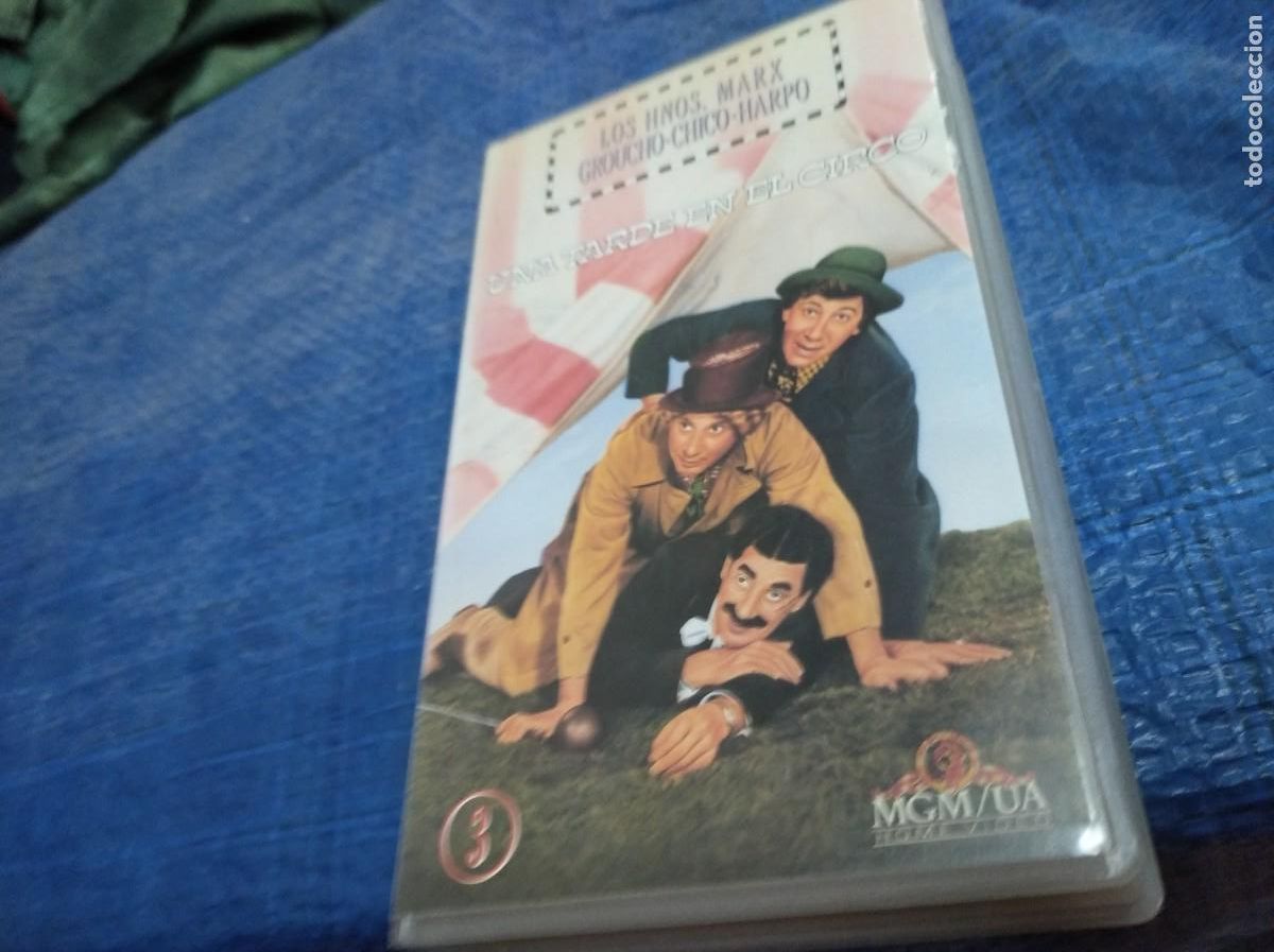 Cine: VHS UNA TARDE EN EL CIRCO - Foto 1