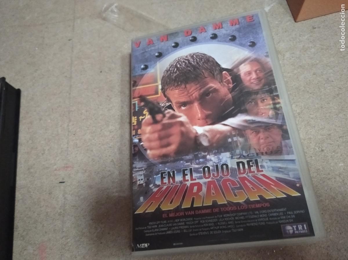 Cine: VHS EN EL OJO DEL HURACAN - Foto 1