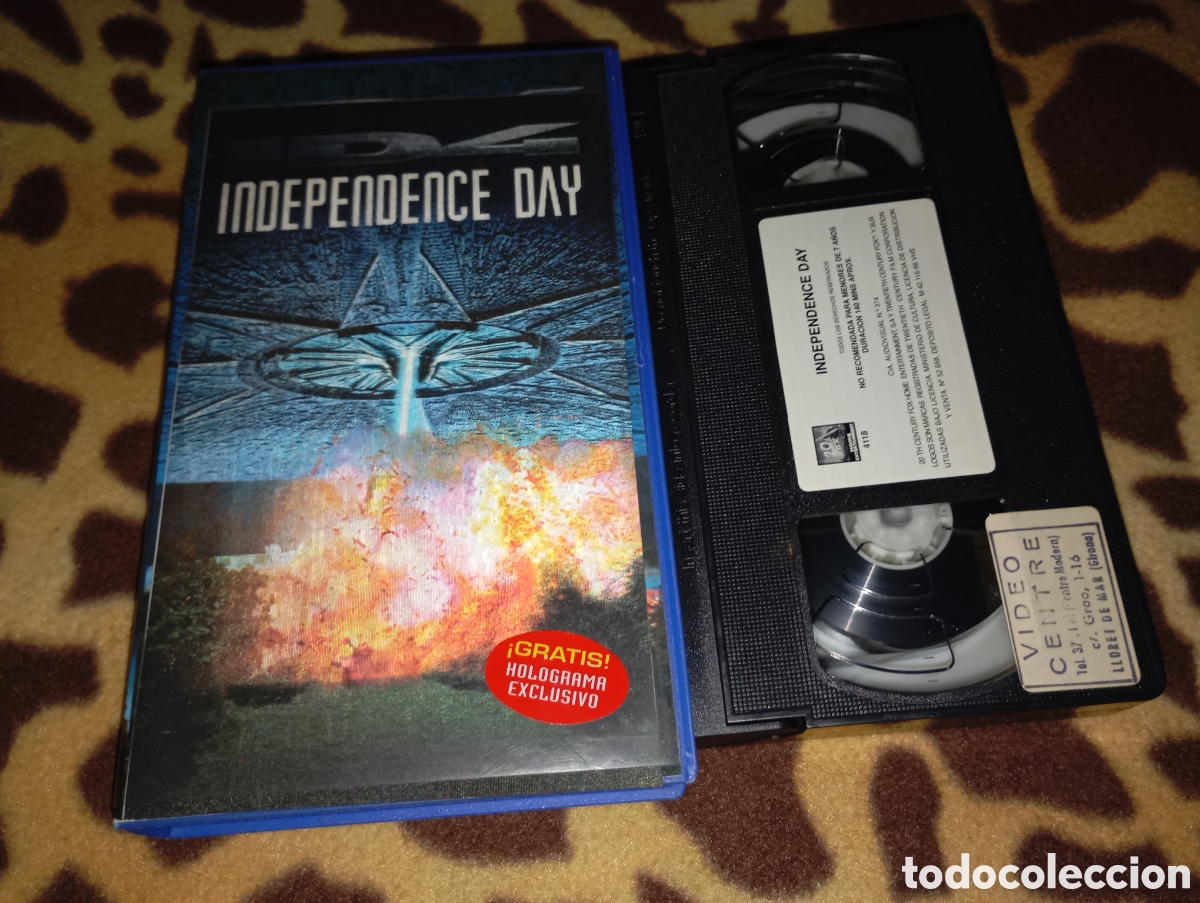 Cine: VHS- Independence day- Car&aacute;tula holograma