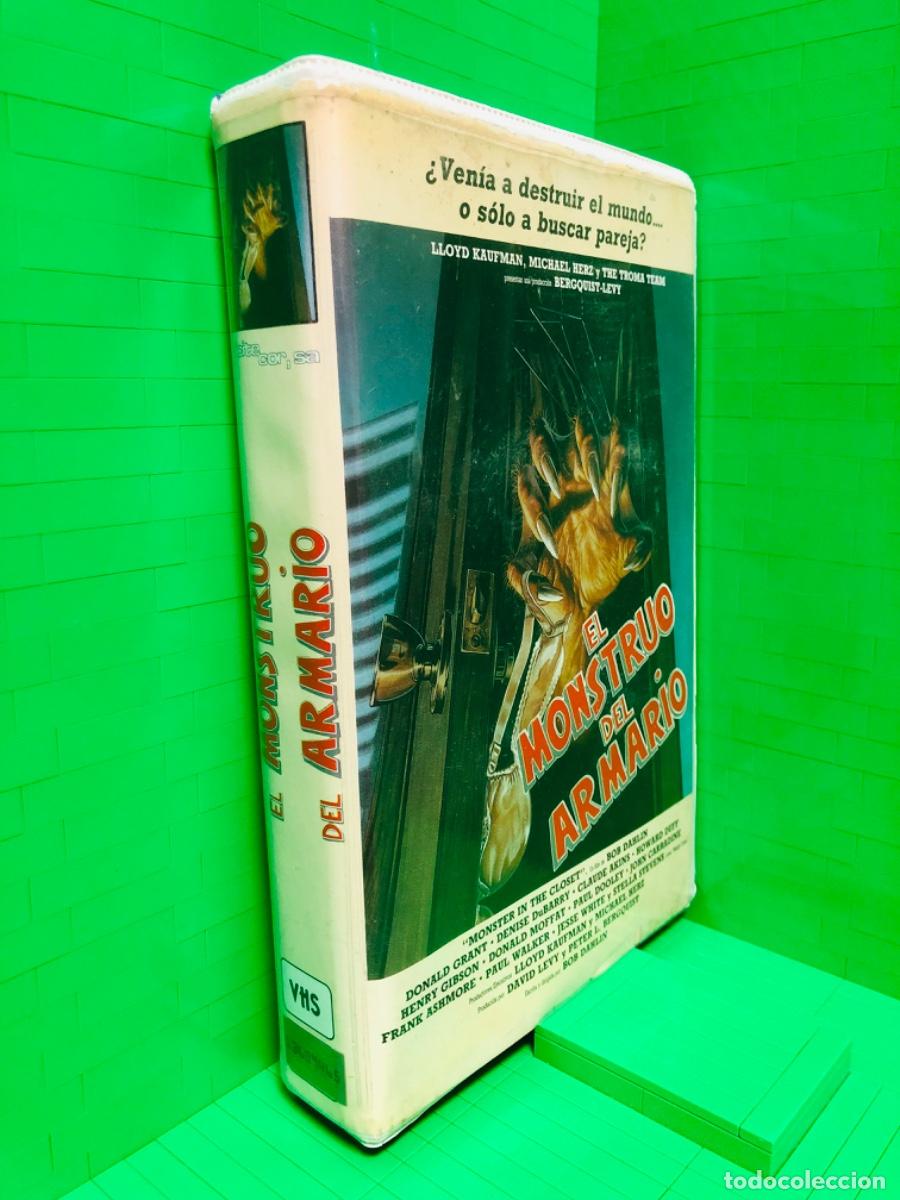 Cine: VHS EL MONSTRUO DEL ARMARIO - Foto 1