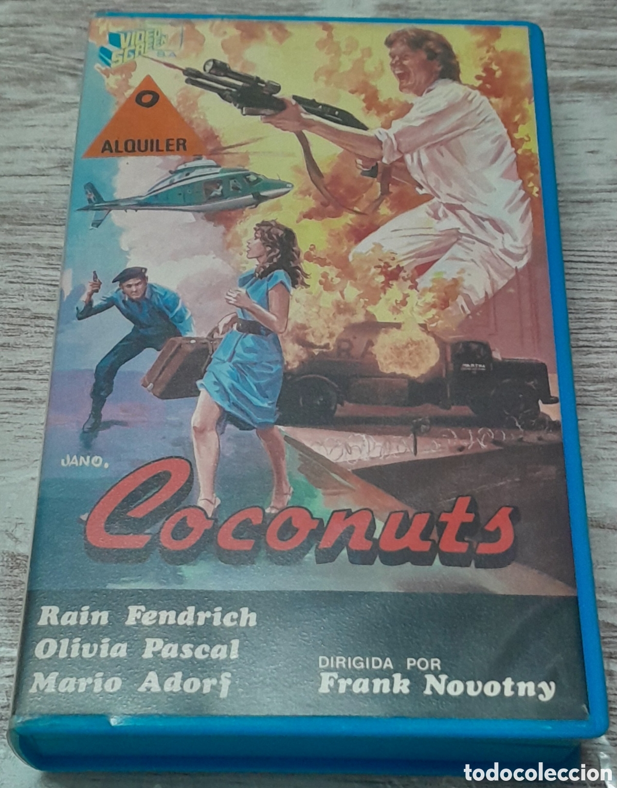 Cine: COCONUTS - RAIN FENDRICH - OLIVIA PASCAL - Foto 1