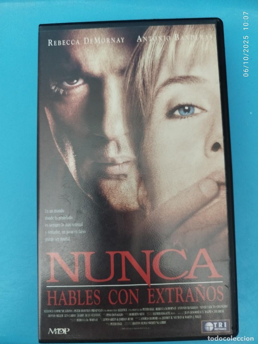 Cine: VHS Nunca Hables Con Extra&ntilde;os - Foto 1