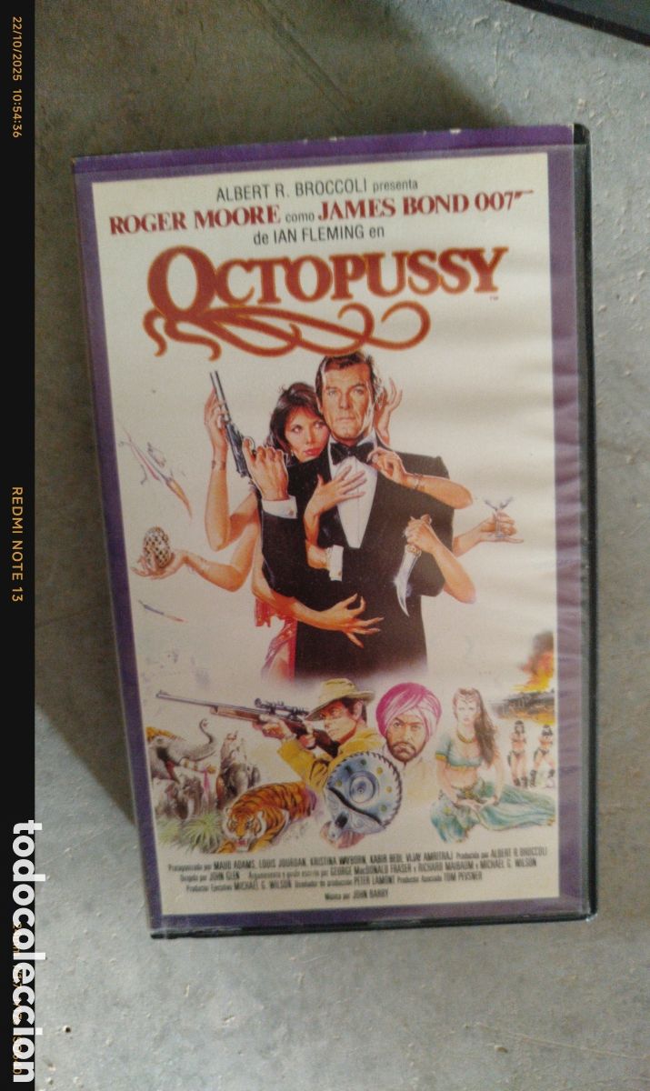 Cin&eacute;ma: OCTOPUSSY VHS OCTOPUSSY