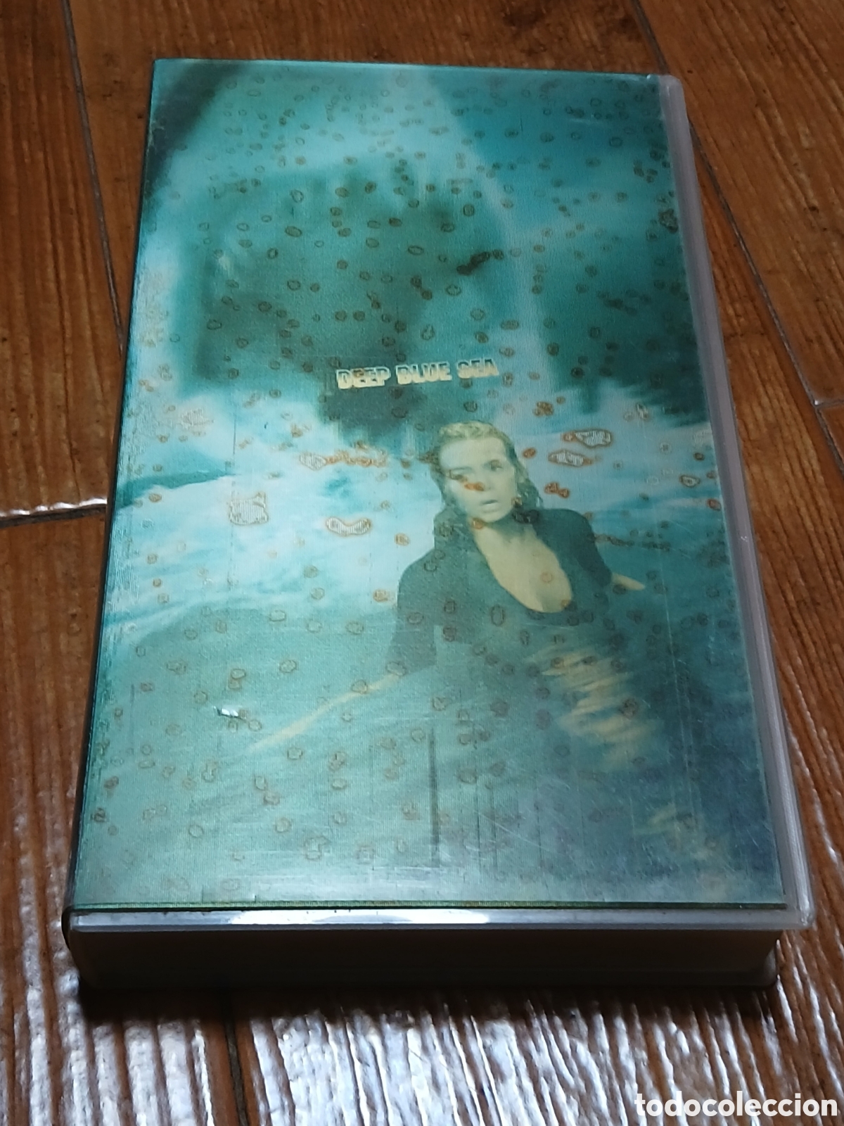 Cinema: Vhs Deep Blue Sea -Car&aacute;tula en 3D-