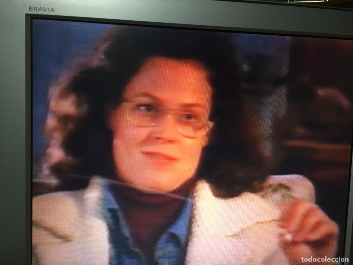 Cine: Vhs Gorilas en la niebla - Michael Apted - Foto 9