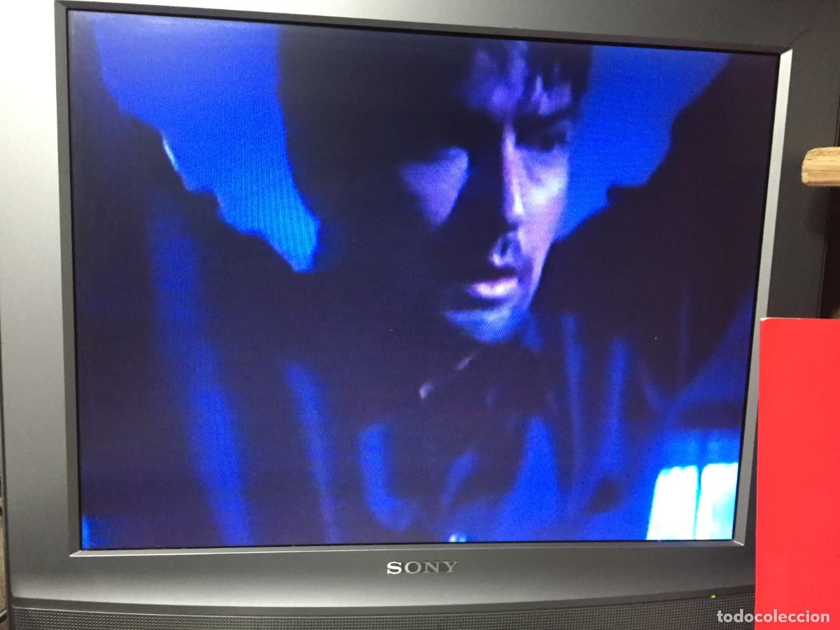 Cine: Vhs Postmortem - Charles Sheen - Foto 9