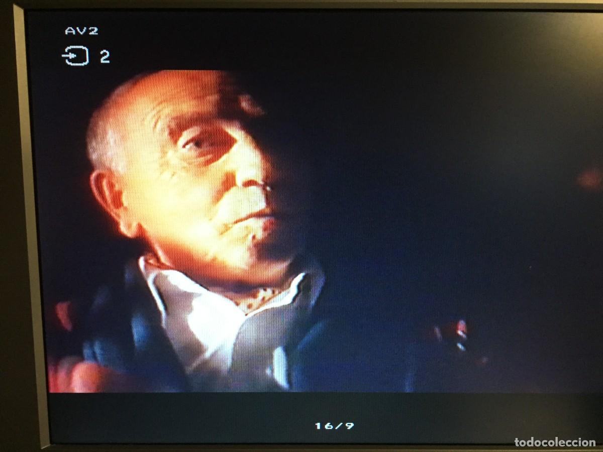 Cine: Vhs Postmortem - Charles Sheen - Foto 5