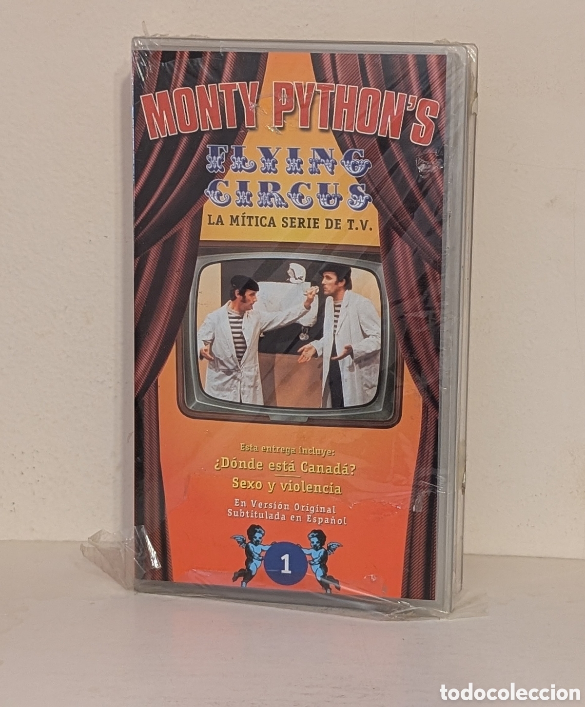 Cine: Pel&iacute;cula Monty Python. VHS. Flying Circus. Sin abrir - Foto 1