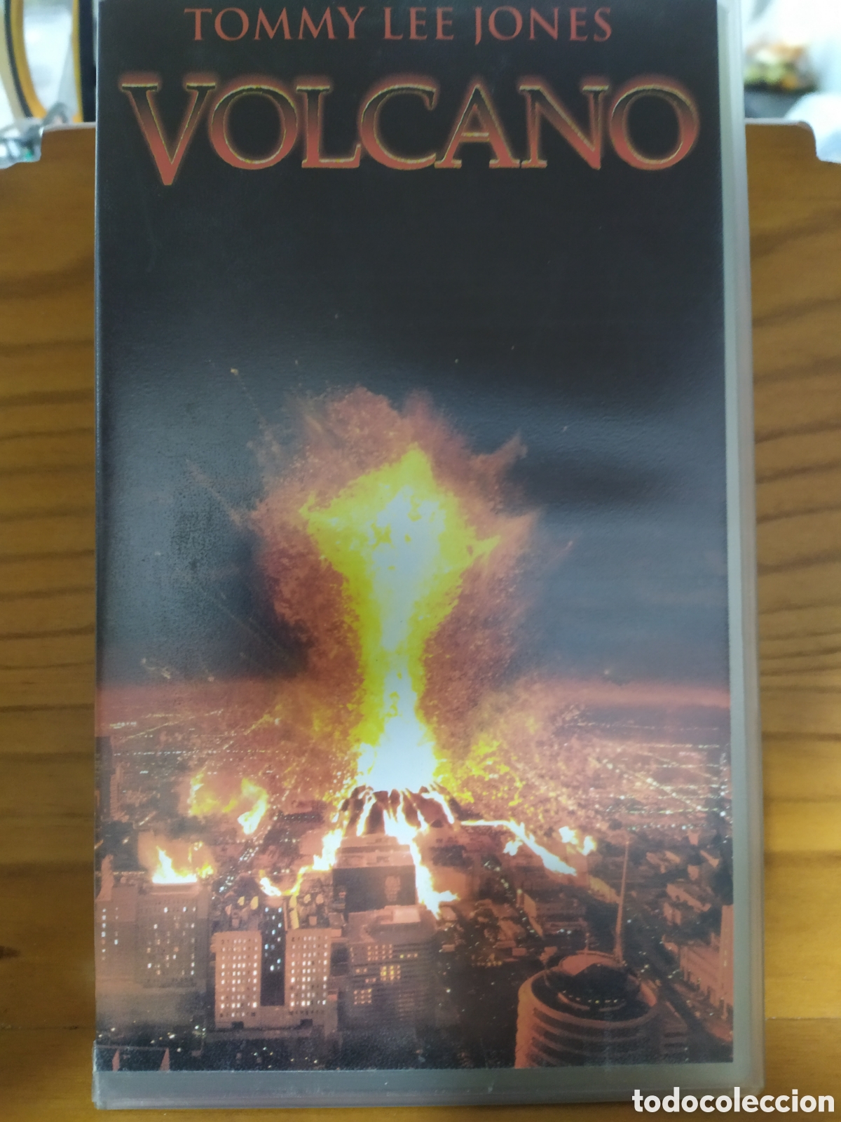 Kino: VHS: Volcano, Tommy Lee Jones - Fox 1998