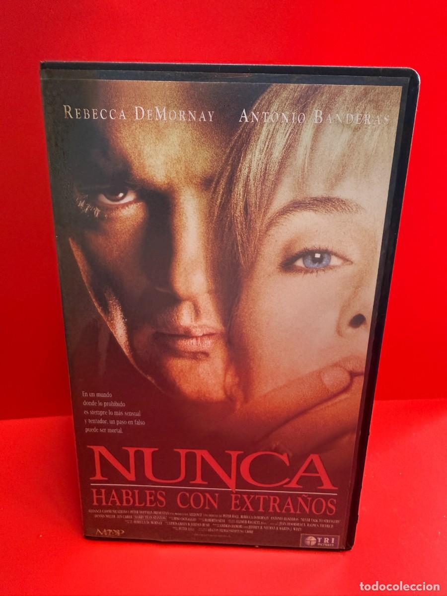 Cine: Nunca Hables Con Extra&ntilde;os (VHS) - Foto 1