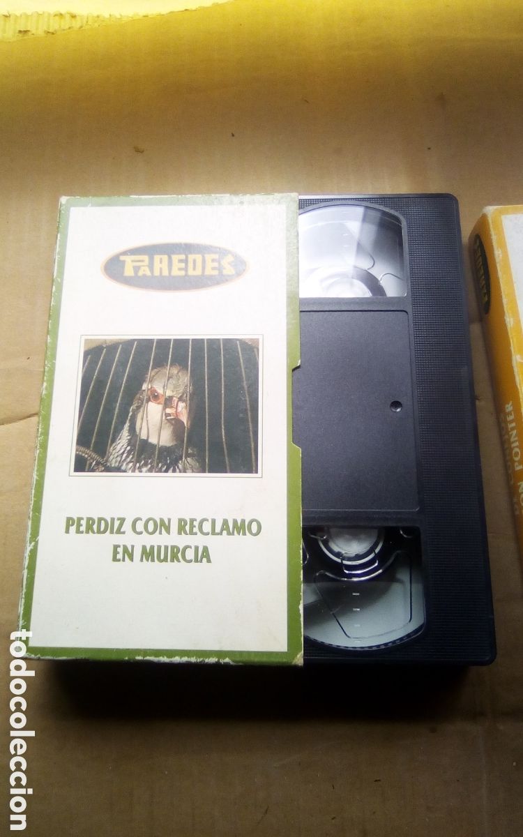 Cine: 2 VHS de caza. Perdiz con reclamo en Murcia y de conejos con pointer. Promoci&oacute;n obsequio Paredes.