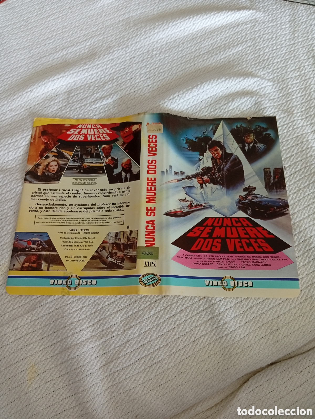 Cine: Nunca se muere dos veces vhs (solo car&aacute;tula)