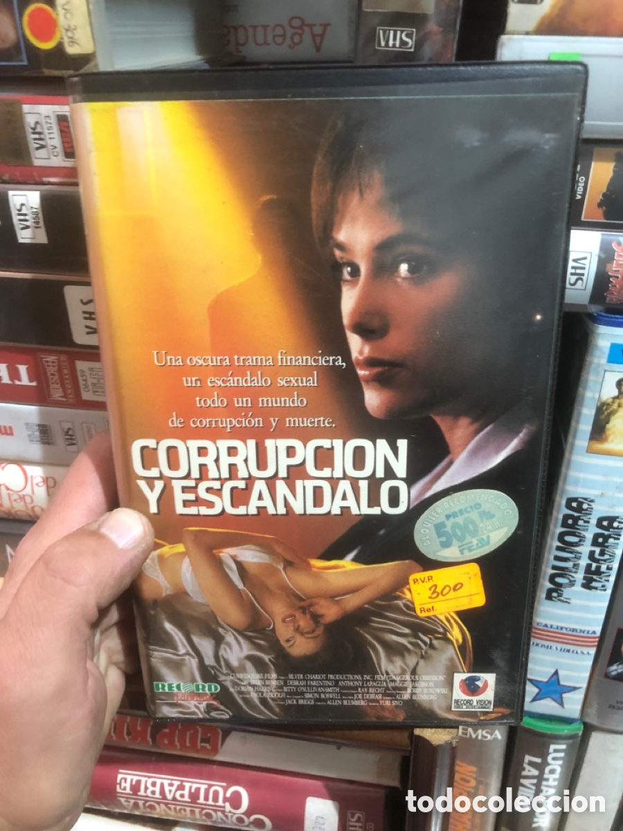 Cine: VHS V&Iacute;DEO CLUB CORRUPCI&Oacute;N Y ESC&Aacute;NDALO