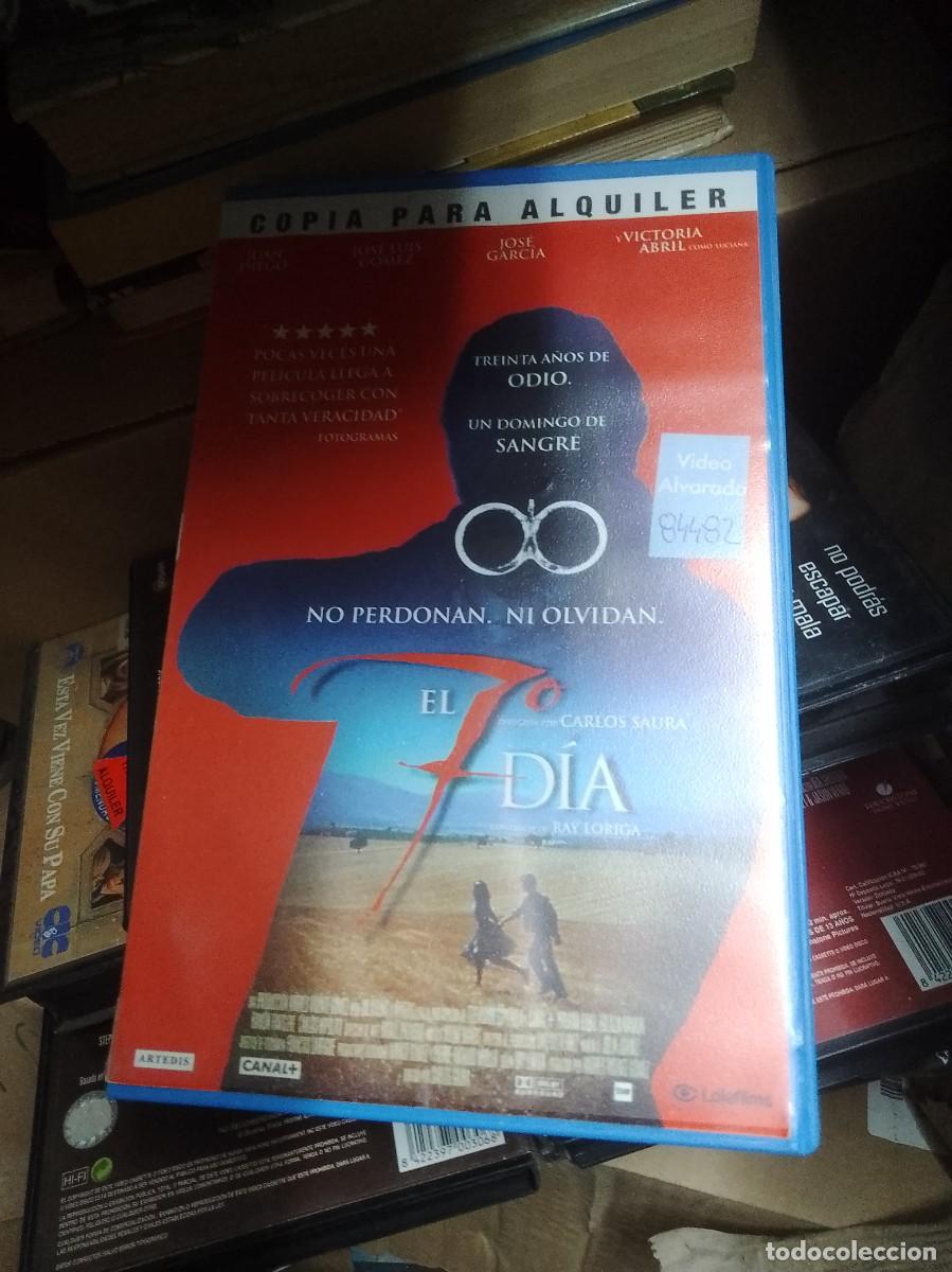 Cine: El 7 d&iacute;a VHS caja grande rrareza