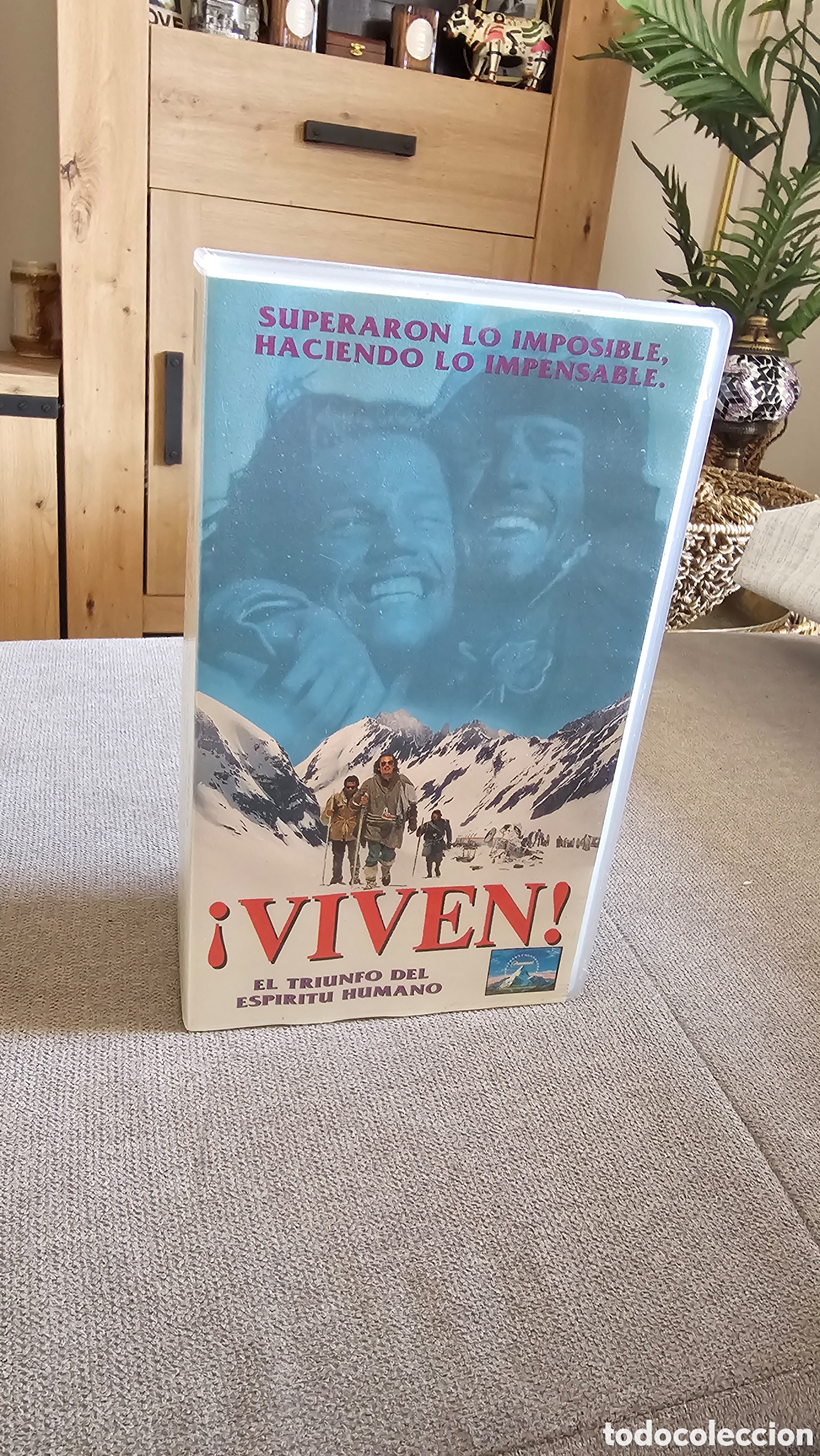 Cine: Doble pel&iacute;cula Viven VHS