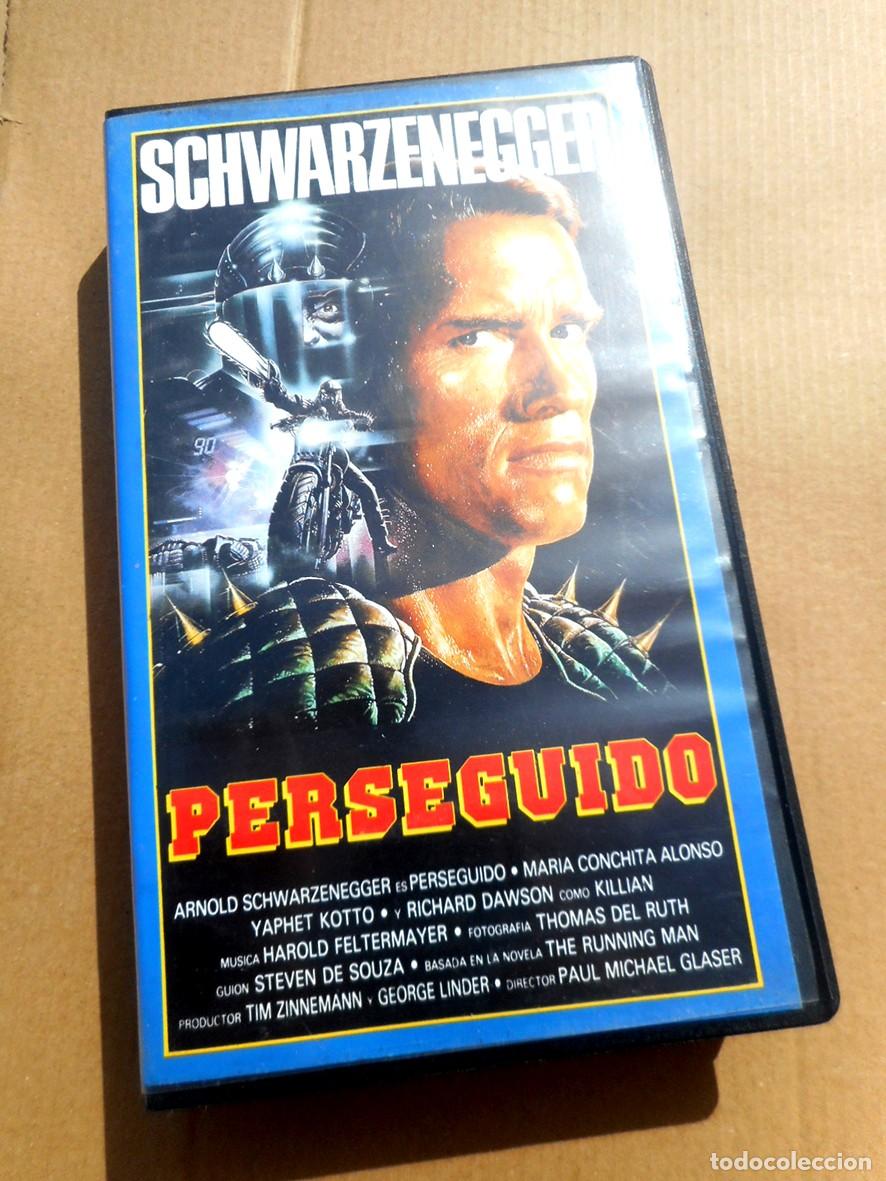 Cine: PERSEGUIDO (VHS) ARNOLD SCHWARZENEGGER -CON CAR&Aacute;TULA DE COLECCI&Oacute;N-