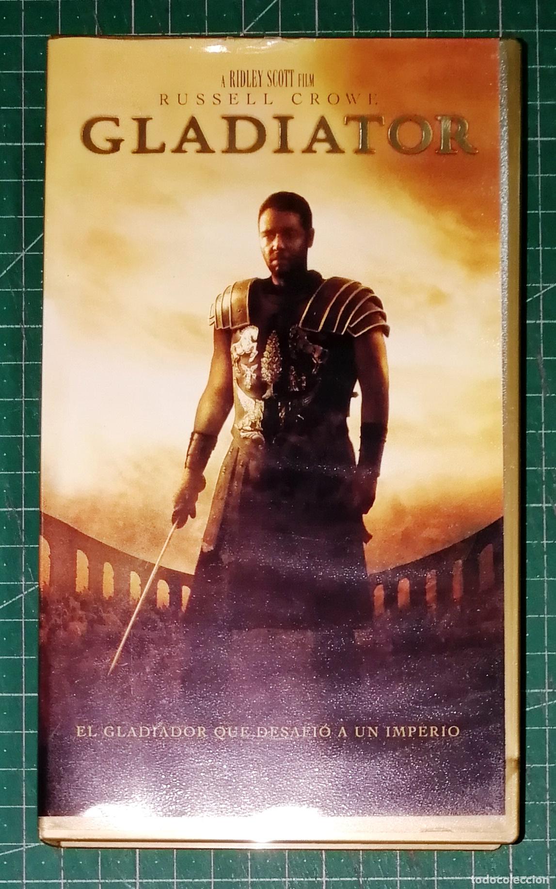 Cine: VHS. GLADIATOR = (El Gladiador) / Ridley Scott ; Russell Crowe, Joaquin Phoenix. - Universal, 2000
