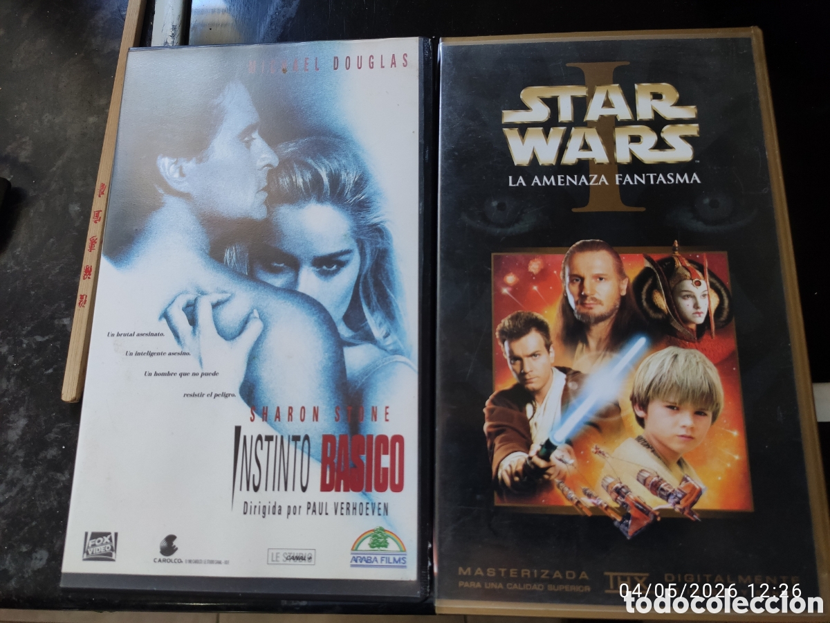 Cinema: 2 VHS ORIGINALES LA AMENAZA FANTASMA (STAR WAR) E INSTINTO BASICO