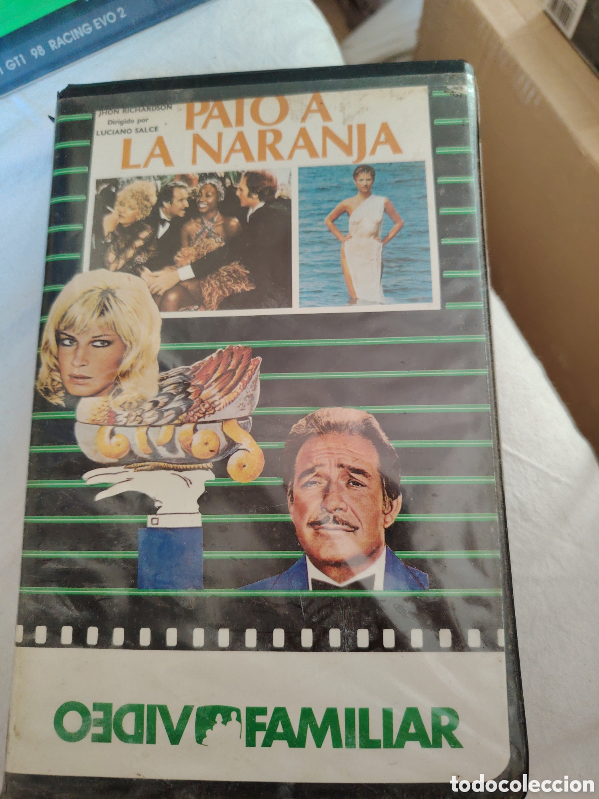Cine: Pel&iacute;cula VHS pato a la naranja