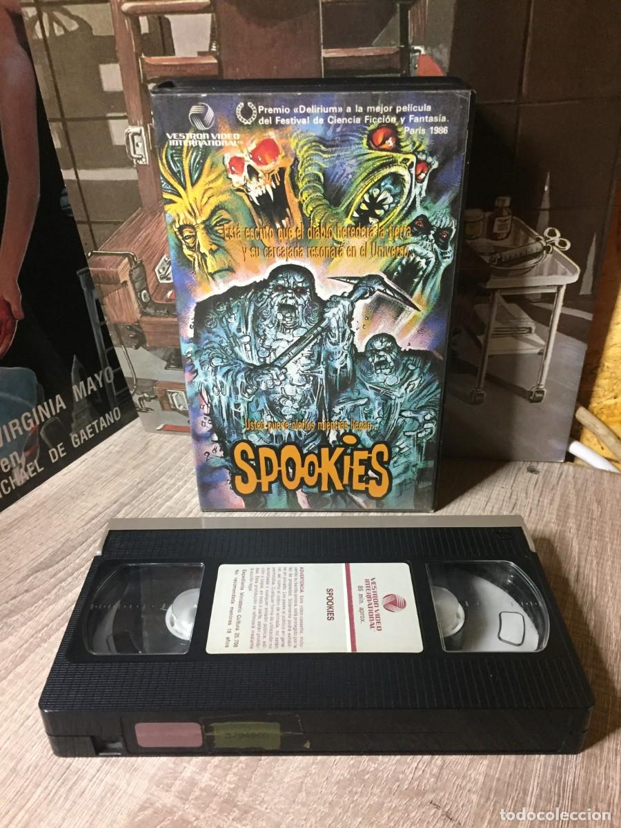 Cine: Vhs Spookies - Felix Ward, Maria Pechukas, Dan Scott, Alec Nemser