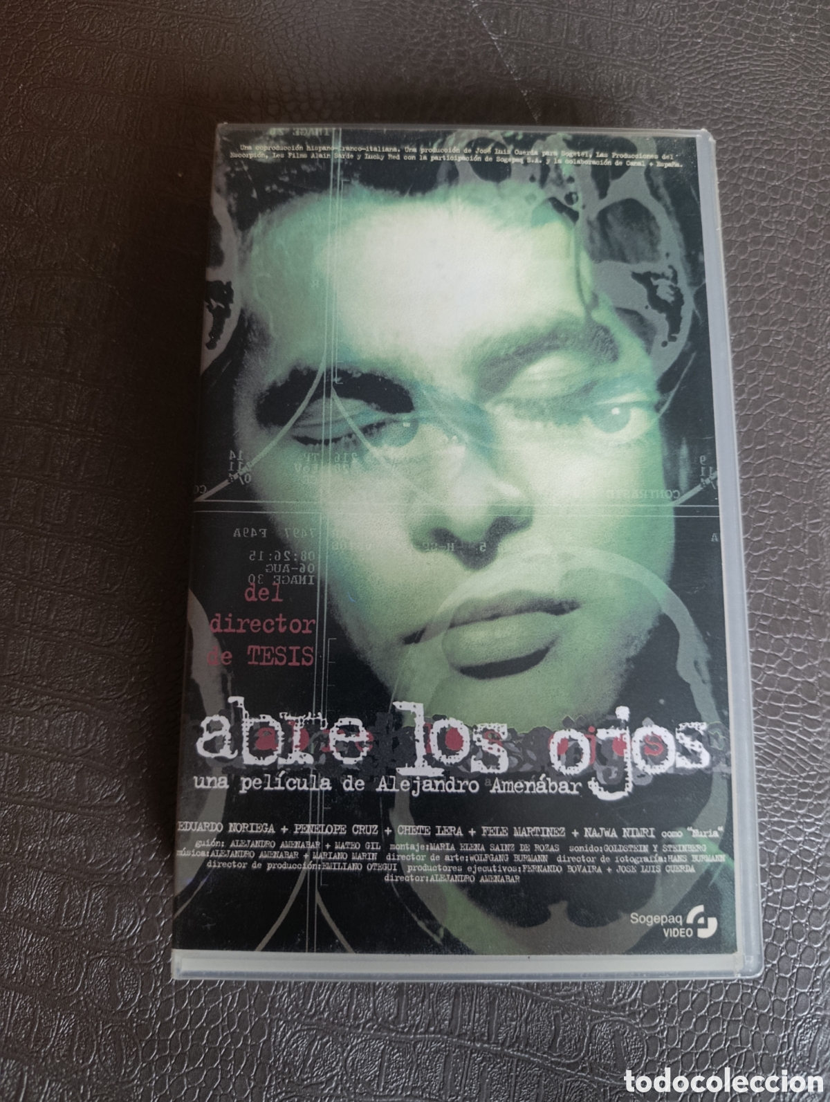 Cine: Pel&iacute;cula vhs abre los ojos caja grande