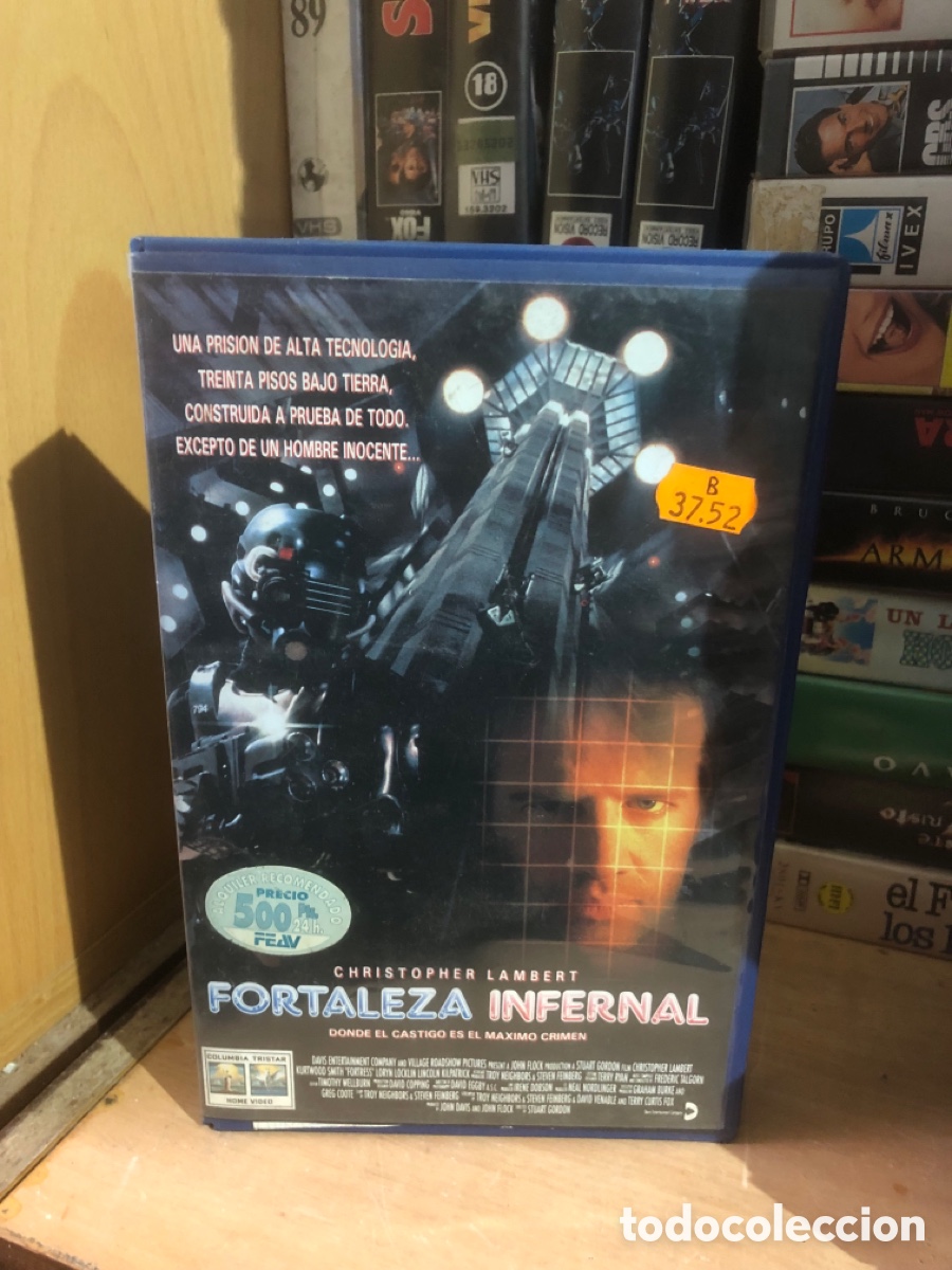 Cine: VHS V&Iacute;DEO CLUB FORTALEZA INFERNAL