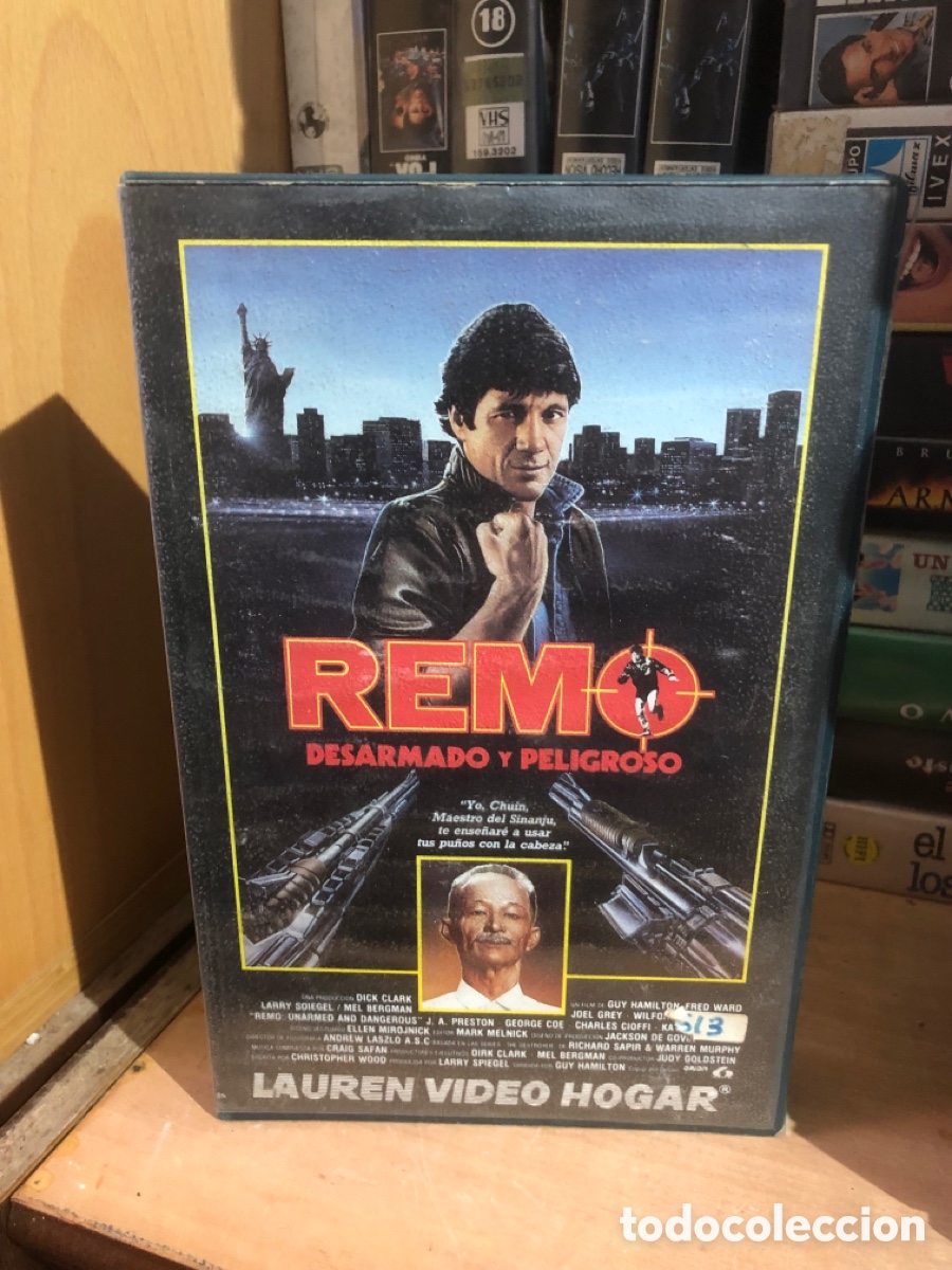 Cine: VHS V&Iacute;DEO CLUB REMO DESARMADO Y PELIGROSO