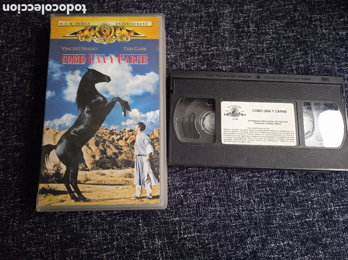 Cine: como u&ntilde;a y carne ( VHS )