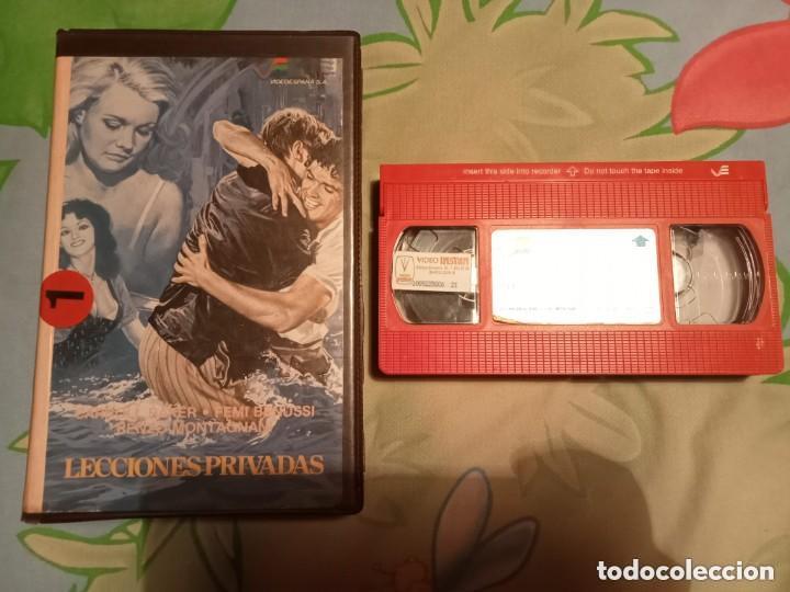 Cine: LECCIONES PRIVADAS (1975) VHS VIDEO ESPA&Ntilde;A ER&Oacute;TICA CARROLL BAKER LEONORA FANI RENZO MONTAGNANI