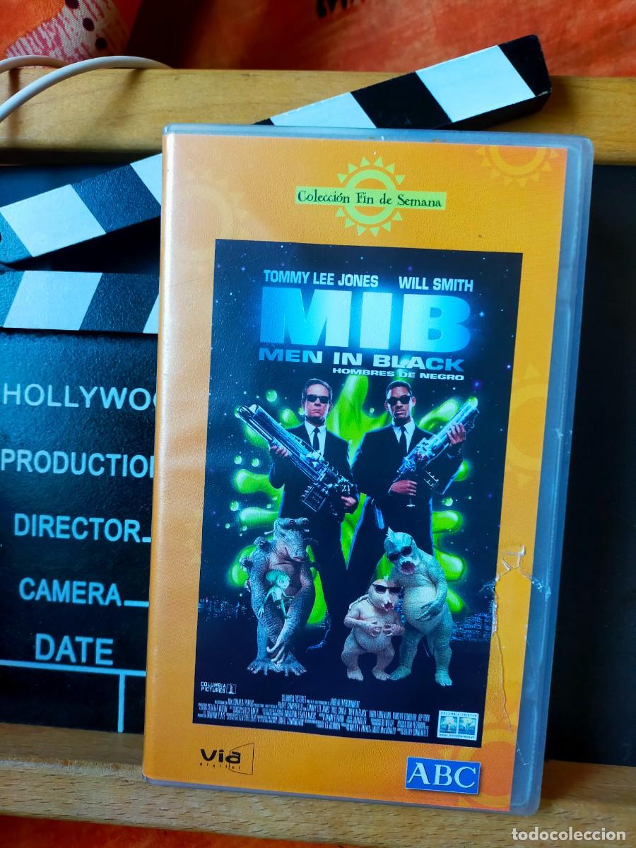 Cine: MEN IN BLACK. MIB. HOMBRES DE NEGRO. TOMMY LEE JONES. WILL SMITH. VIA DIGITAL. ABC. 2001