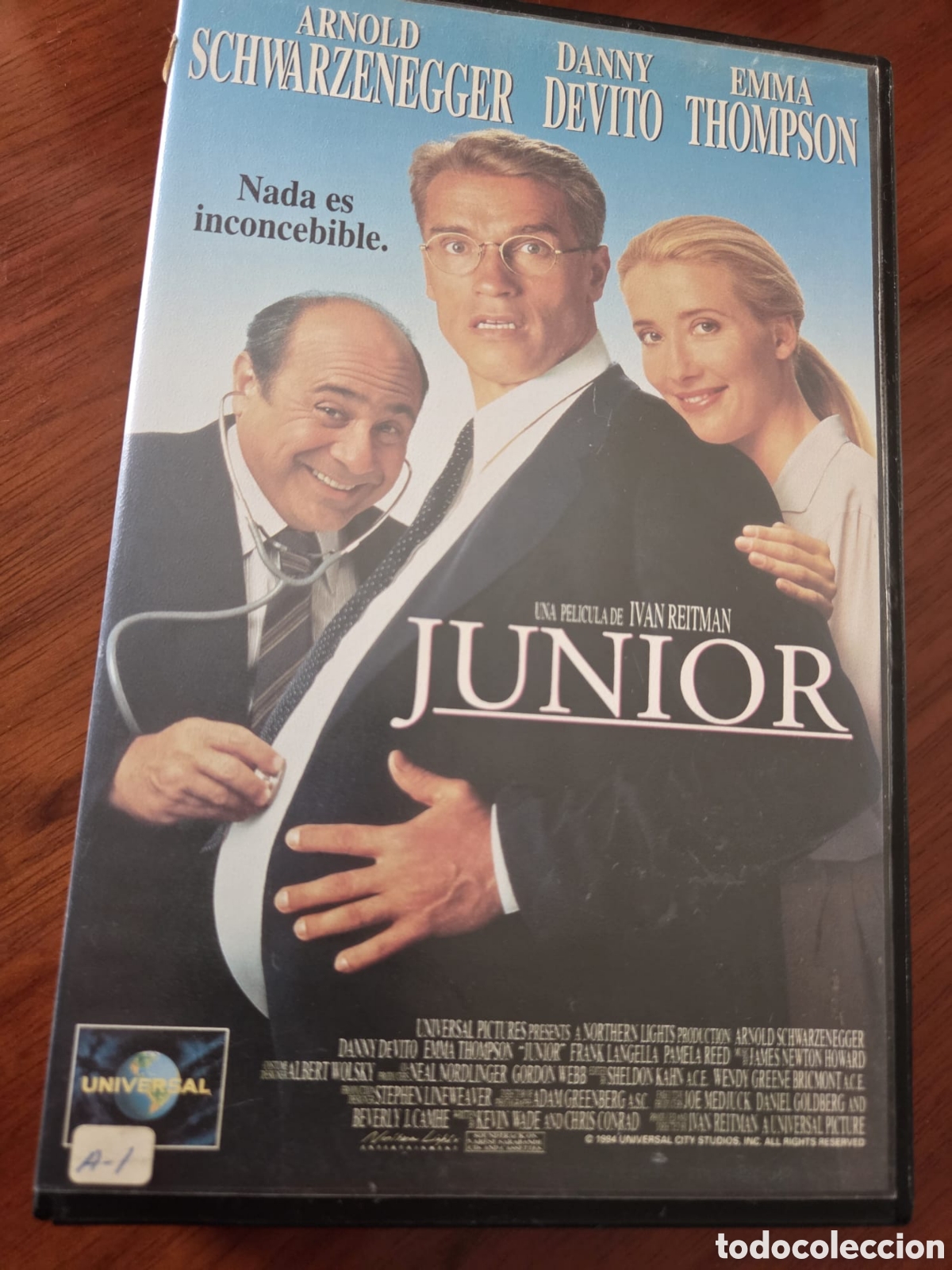 Cine: VHS &ldquo;Junior&rdquo; &ndash; Arnold Schwarzenegger, Danny DeVito y Emma Thompson &ndash; Universal