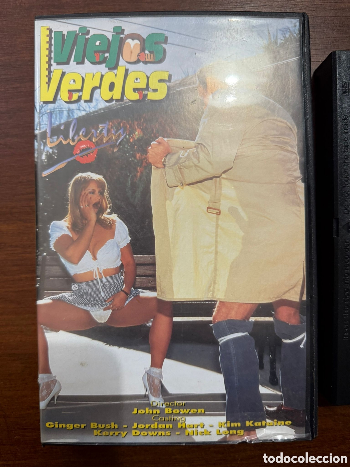 Cine: PEL&Iacute;CULA ER&Oacute;TICA VHS Viejos Verdes
