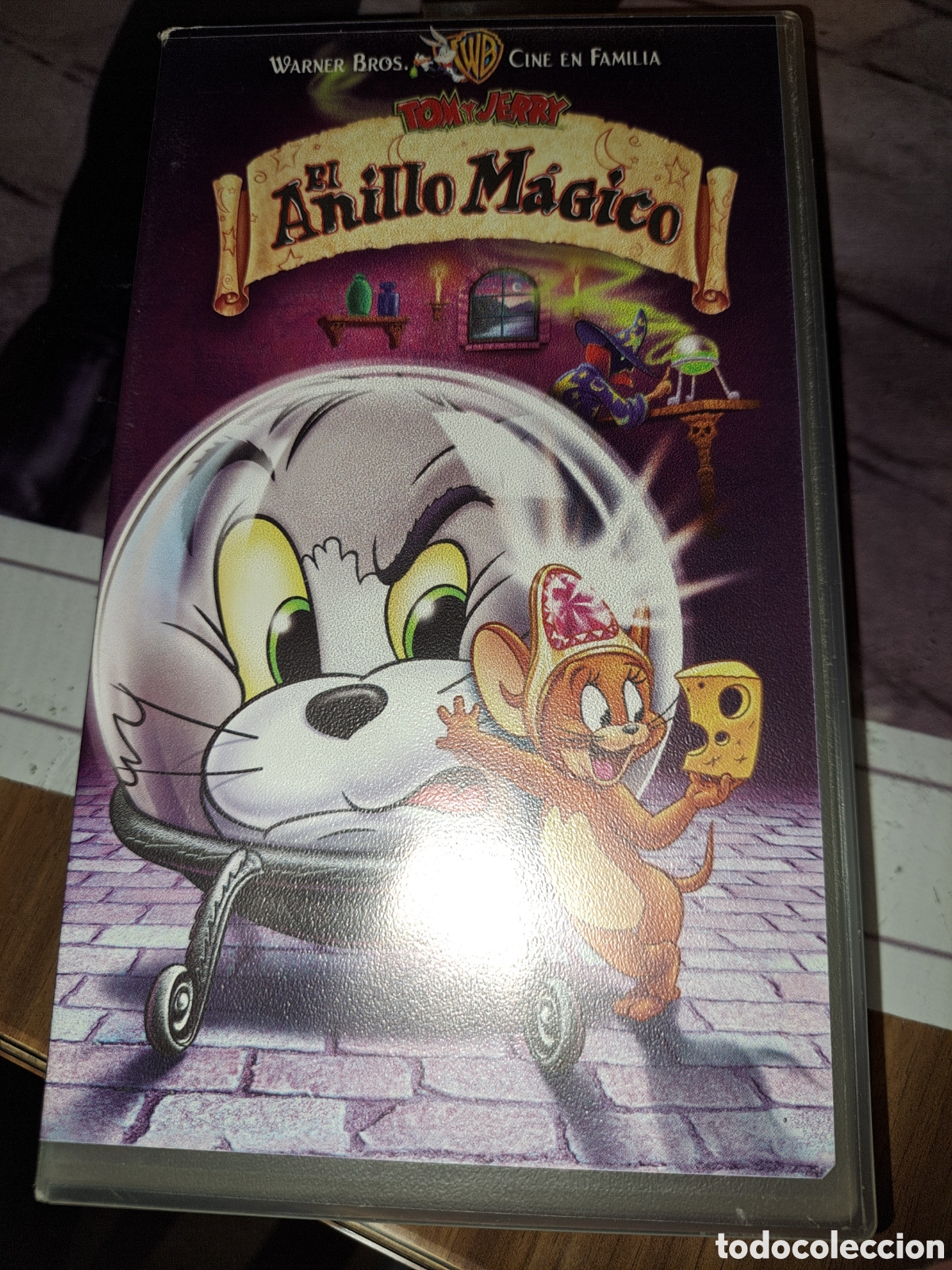 Cine: El anillo m&aacute;gico,tom y jerry vhs