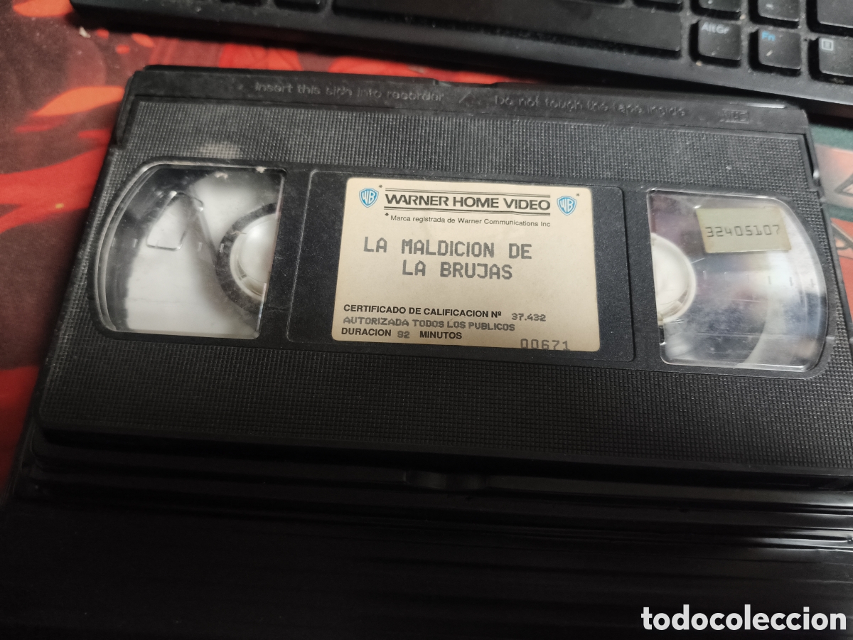 Cine: La maldici&oacute;n de las brujas Vhs (solo cinta)