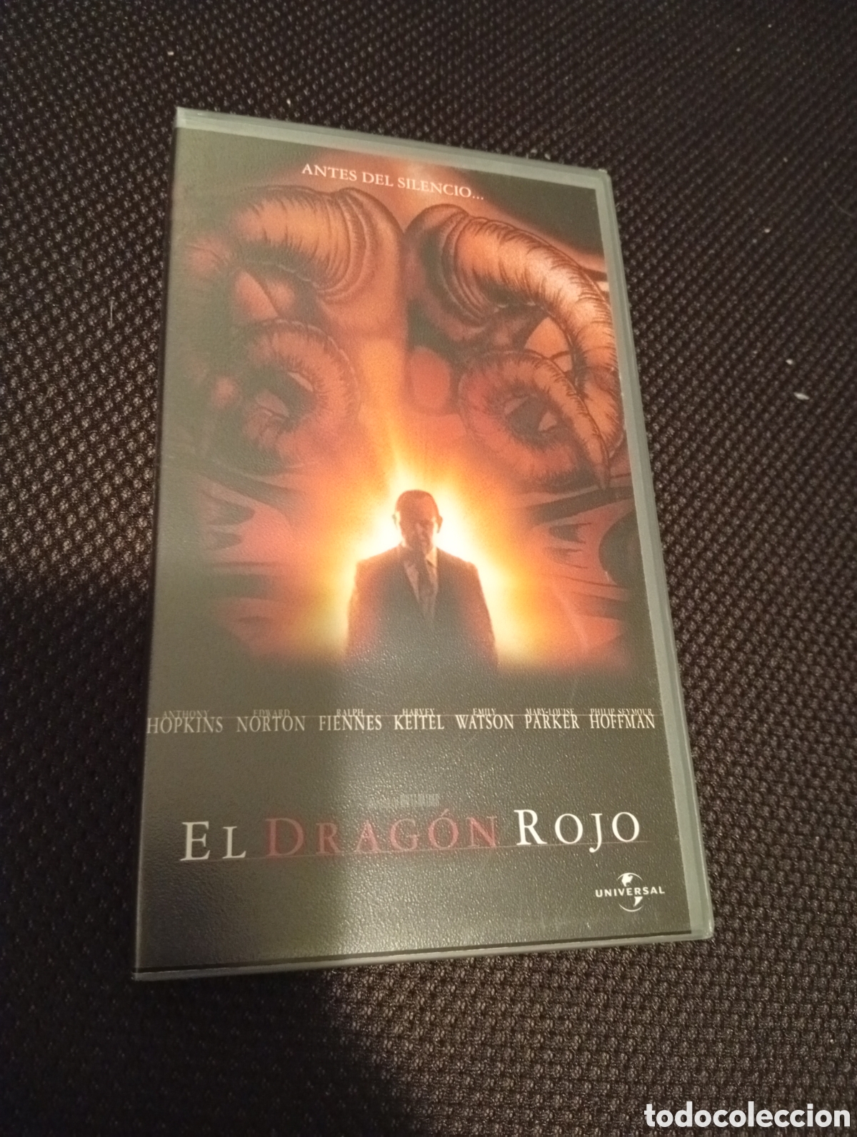 Cine: El drag&oacute;n rojo vhs pel&iacute;cula