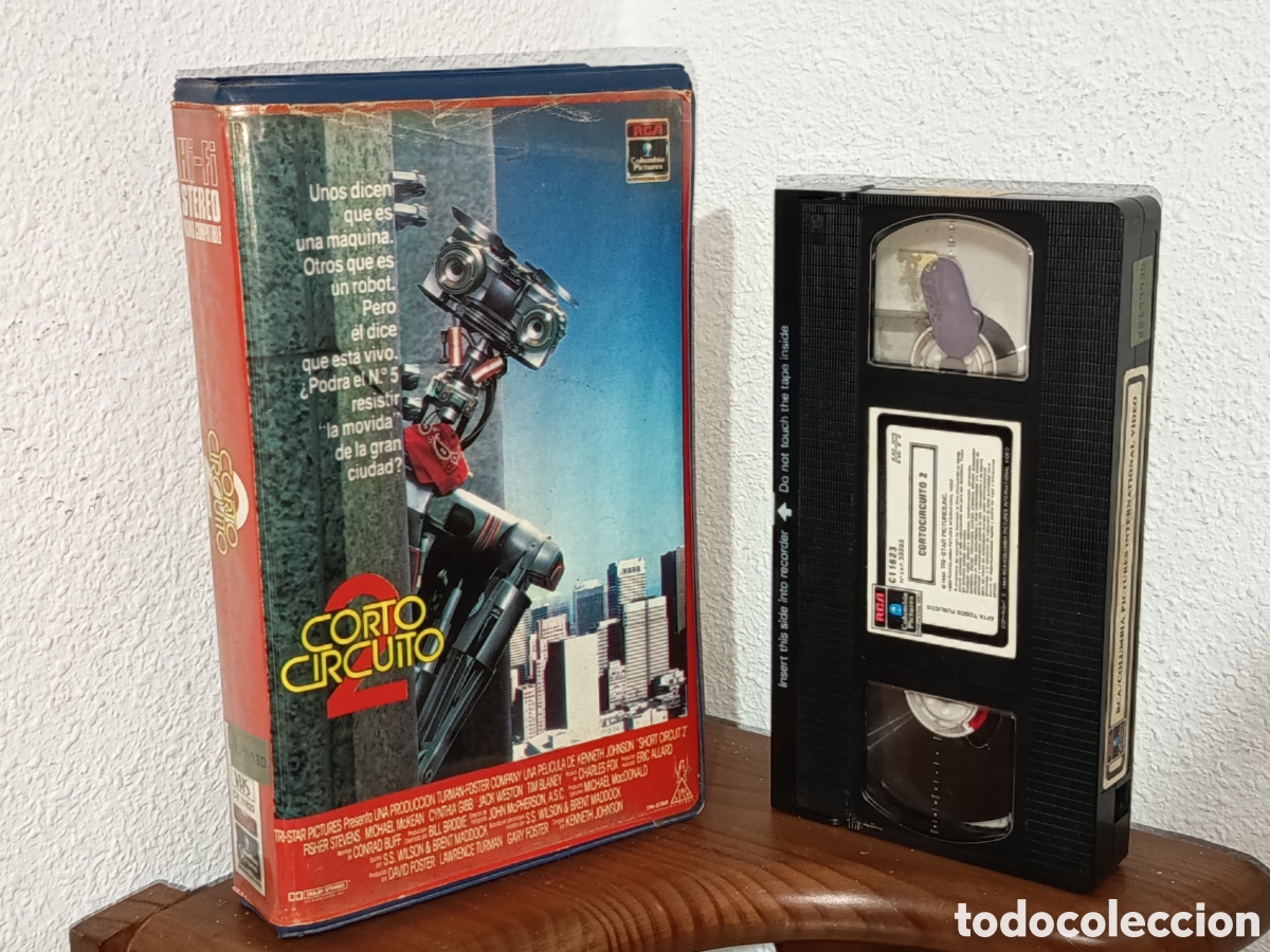 Cine: Cortocircuito 2. Pel&iacute;cula VHS