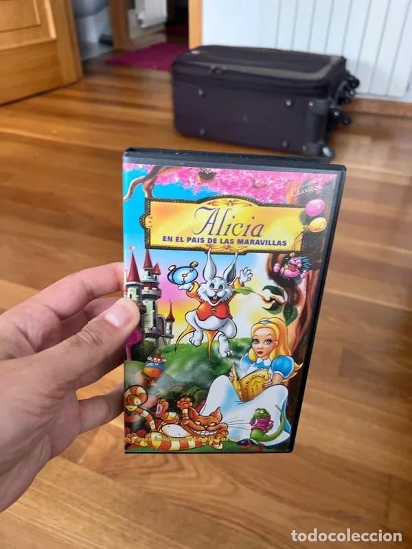 Cine: VHS Alicia en el Pa&iacute;s de las Maravillas