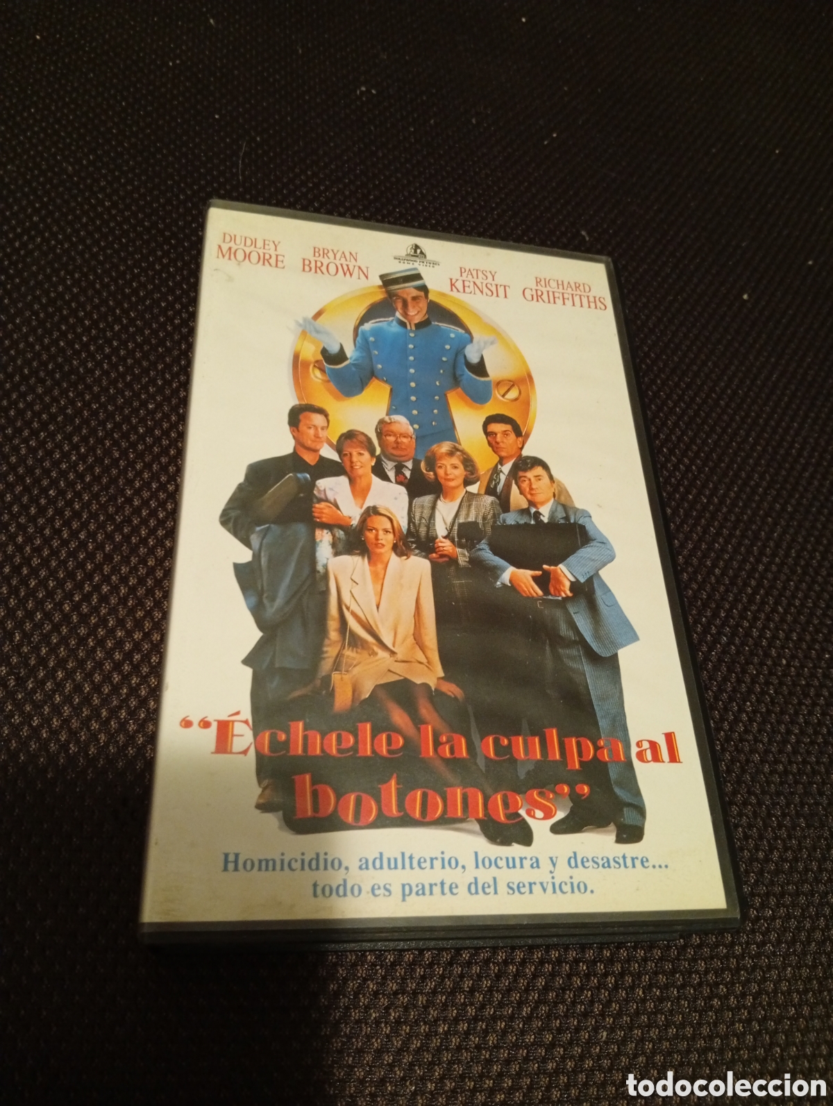 Cine: &Eacute;chele la culpa al botones vhs