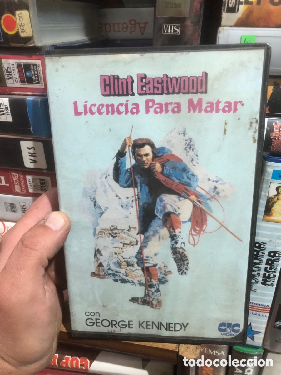 Cine: VHS V&Iacute;DEO CLUB LICENCIA PARA MATAR