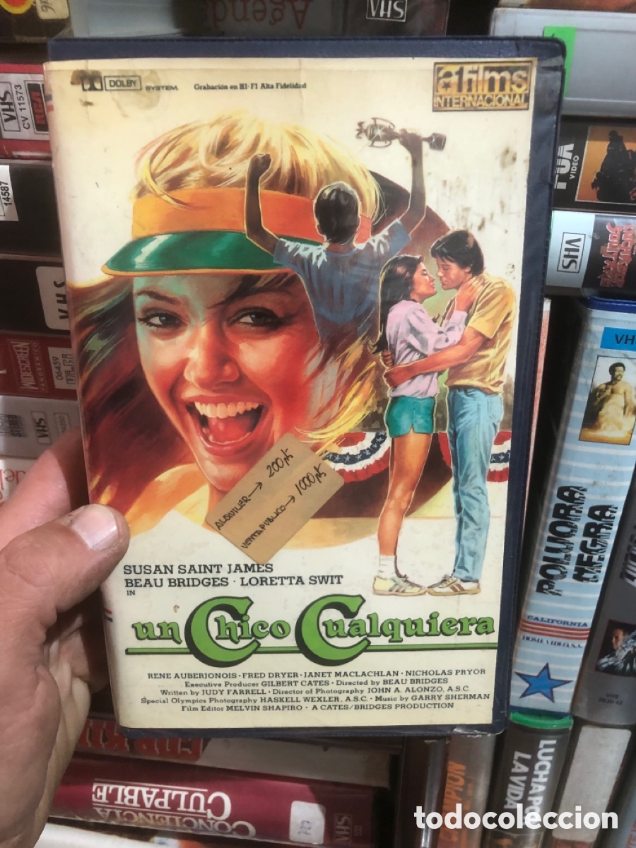 Cine: VHS V&Iacute;DEO CLUB UN CHICO CUALQUIERA