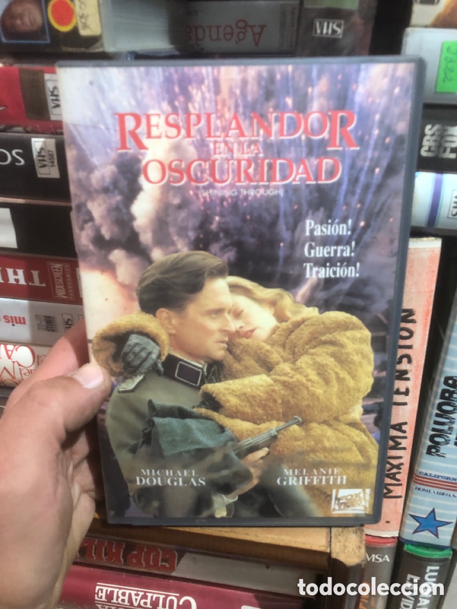 Cine: VHS V&Iacute;DEO CLUB RESPLANDOR EN LA OSCURIDAD